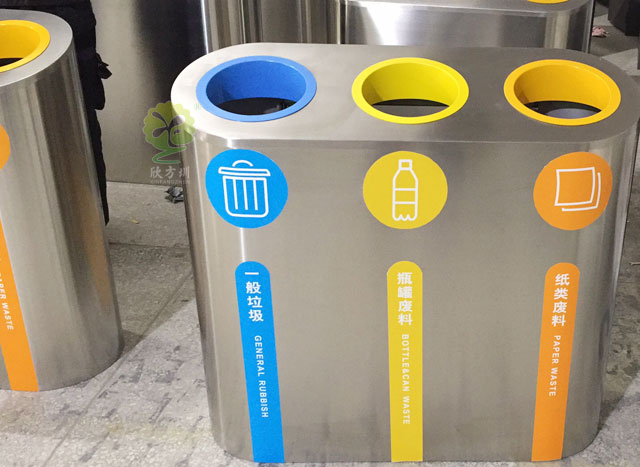 深圳龍華清湖地鐵站不銹鋼三分類垃圾桶美觀大氣